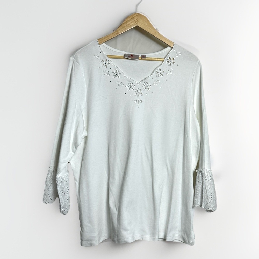 Quacker Factory‎ Women's XL White V-Neck Top 3/4 Lace Sleeve Floral Pullover